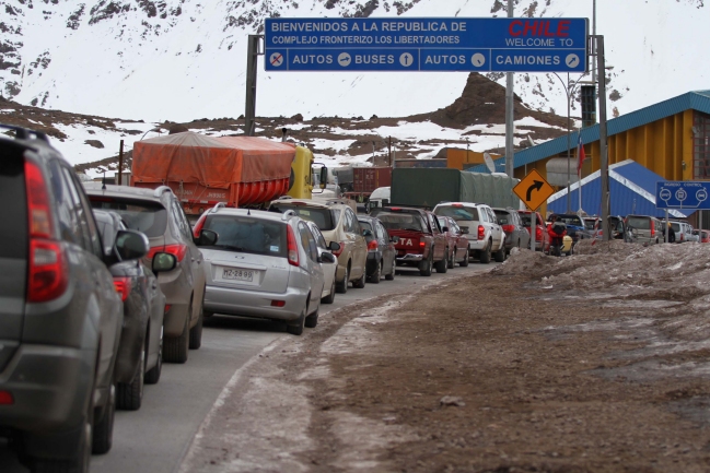 Gobierno aseguró que aduanas de Argentina tendrá turnos éticos durante paro