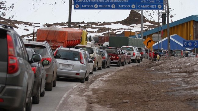 Gobierno aseguró que aduanas de Argentina tendrá turnos éticos durante paro