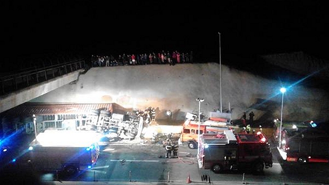 Conductor de camión falleció tras volcar en el camino La Pólvora