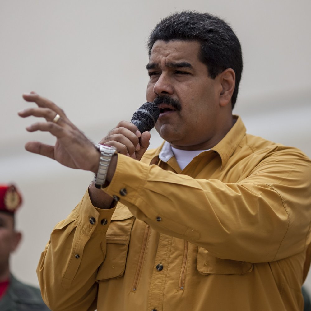 Maduro sospecha que la derecha planeó iniciar una 