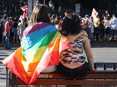 Joven lesbiana vivirá con su abuela tras ser discriminada por sus padres