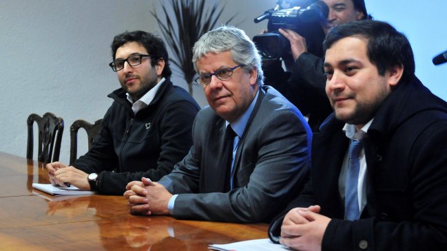 Eyzaguirre se reunió con diputados para analizar indicaciones en reforma educacional