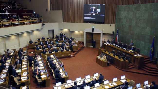 Cámara rechazó propuesta sobre exclusividad universitaria para siete carreras de salud