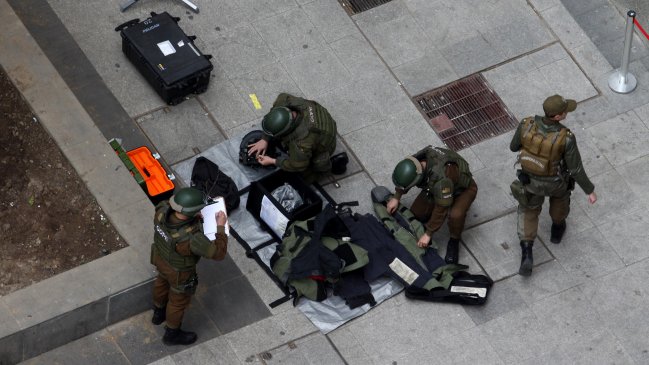 GOPE realiza operativo por mochila abandonada frente a La Moneda
