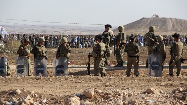 Aviones de alianza internacional atacan posiciones de EI en Siria