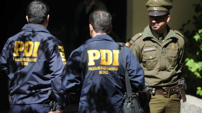 Fiscal reconstituyó escena de confuso incidente entre Carabineros y la PDI en La Legua