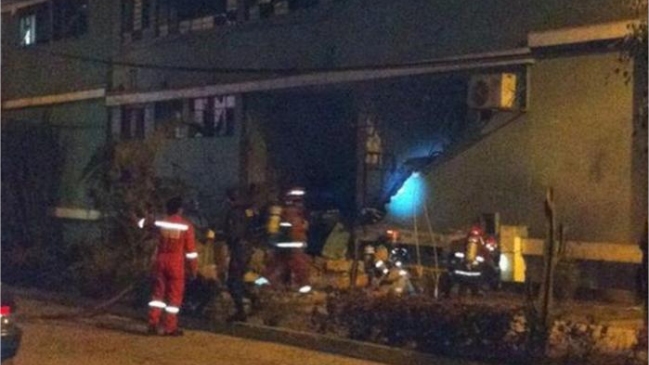 Explosión en complejo policial dejó dos heridos en Lima