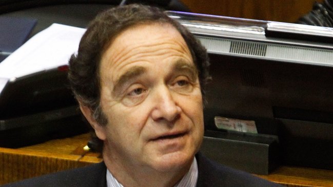 Senador UDI: Hay mucho mito sobre el financiamiento de las campañas políticas