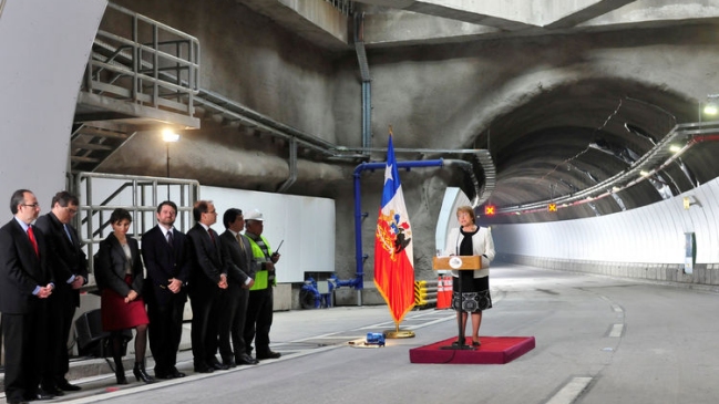 Presidenta Bachelet inauguró túnel Vivaceta que une Costanera Norte con Ruta 5 Sur