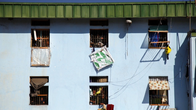 Gendarmería suspendió a alcaide y jefe de seguridad de Colina I tras fuga de reo