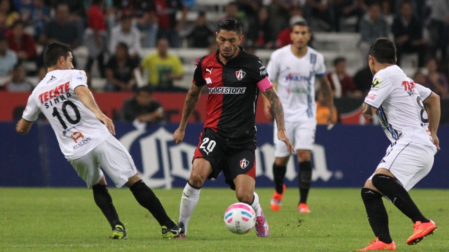 Ronaldinho anotó en la derrota de Querétaro ante Atlas de Rodrigo Millar
