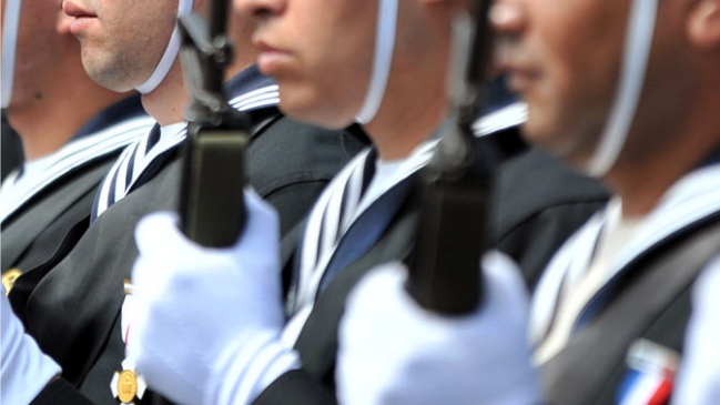 Investigan muerte de infante de marina cuando realizaba guardia en Viña del Mar