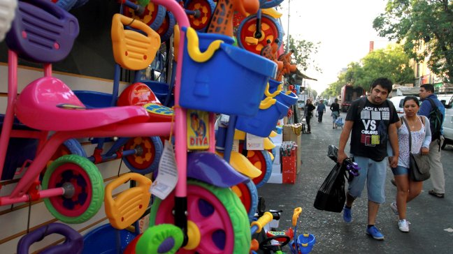 Comerciantes presentaron propuesta alternativa a cierre de malls los domingos