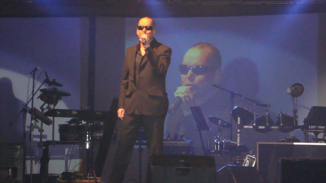 Juan Antonio Labra será parte de fiesta kitsch en discoteque Blondie