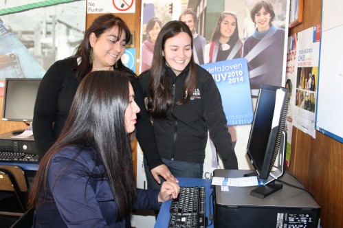 Jóvenes chilenos deben en promedio 3,7 millones de pesos