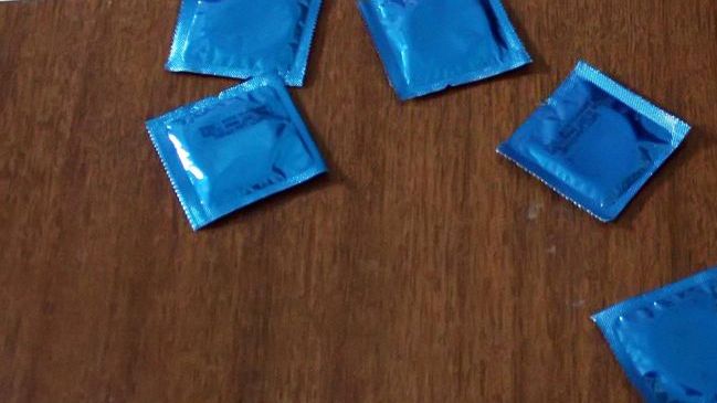 Irán aprobó ley que prohíbe anunciar preservativos y anticonceptivos