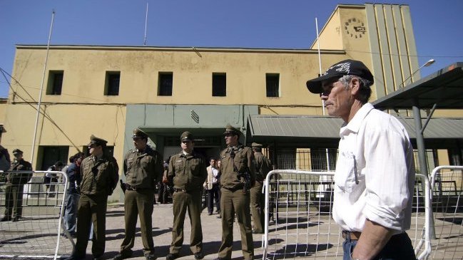 Tribunal formalizará a gendarme por agresión de reo en Cárcel de Talca