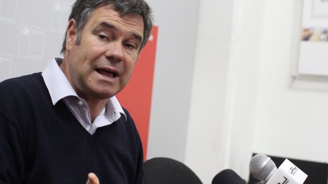 Ossandón: Parte de la derecha está secuestrada por grupos económicos