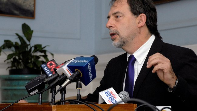 Guido Girardi acusó lobby del sector privado para frenar etiquetado de alimentos