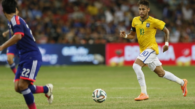 Brasil goleó a Japón con cuatro tantos de Neymar en Singapur