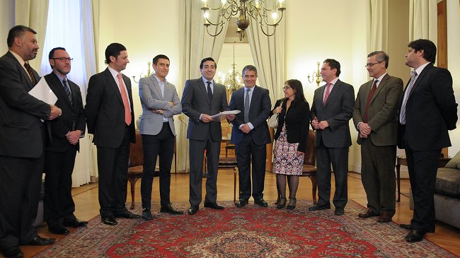 Propuestas de comisión de expertos abordan 