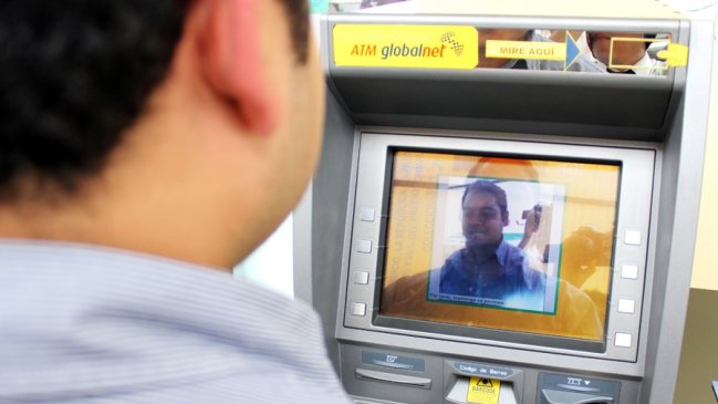 Cajero automático con reconocimiento facial espera ayudar a prevenir robos