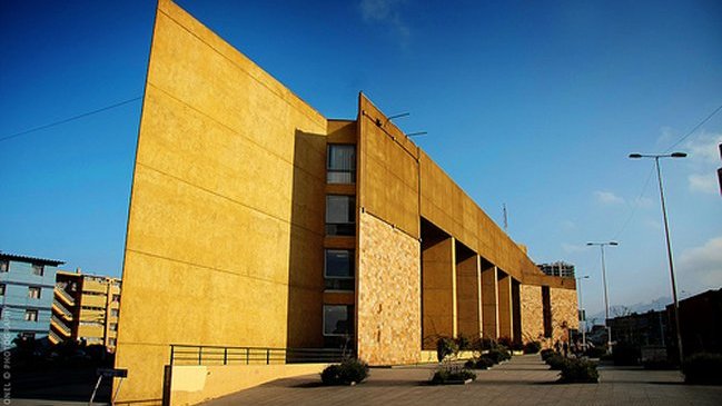 Municipalidad notificó a club nocturno por publicidad de show de 