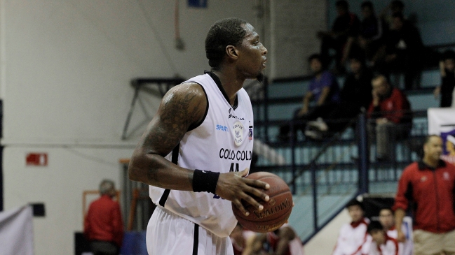 Colo Colo logró aplastante triunfo y cazó a Los Leones en el liderato