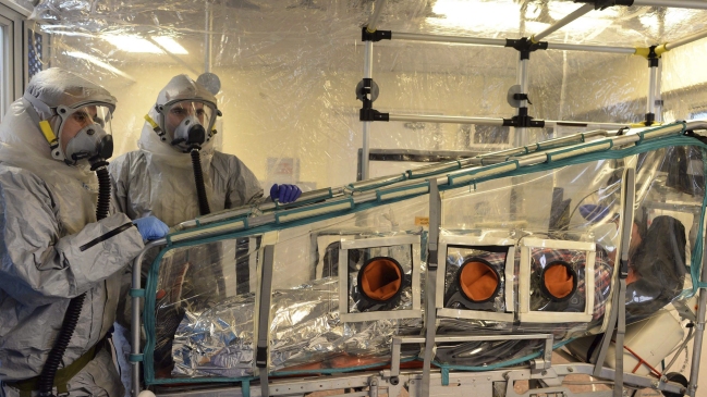 Se recupera primera persona contagiada de ébola fuera de África