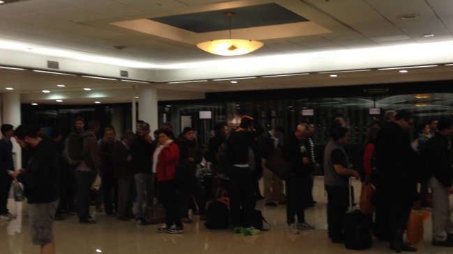 Pasajeros denuncian que vuelo de Avianca lleva más de 15 horas de retraso