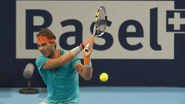 Rafael Nadal logró su primer triunfo en la tierra de Roger Federer