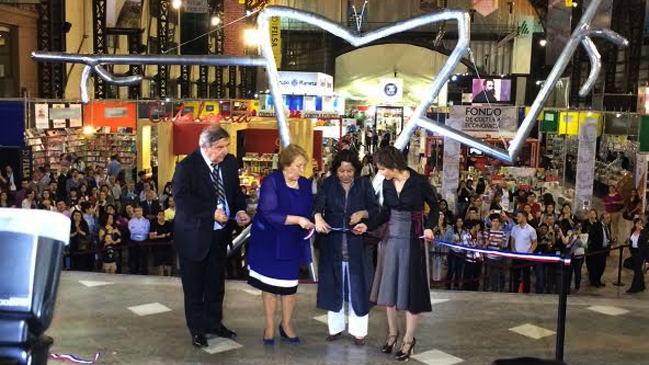 Presidenta Bachelet inauguró la Feria del Libro de Santiago 2014
