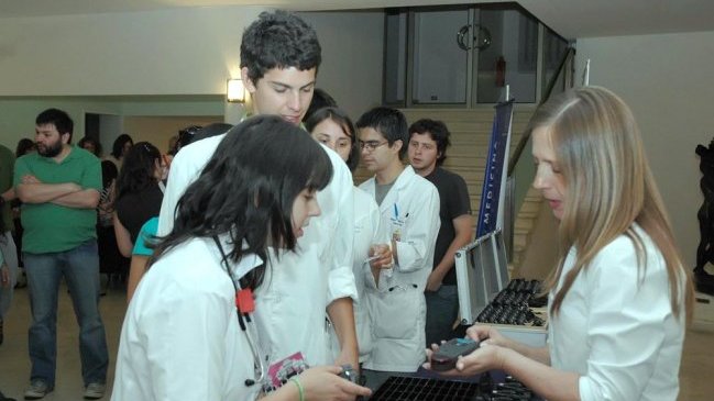 Universidad Católica acortó un año la carrera de Medicina