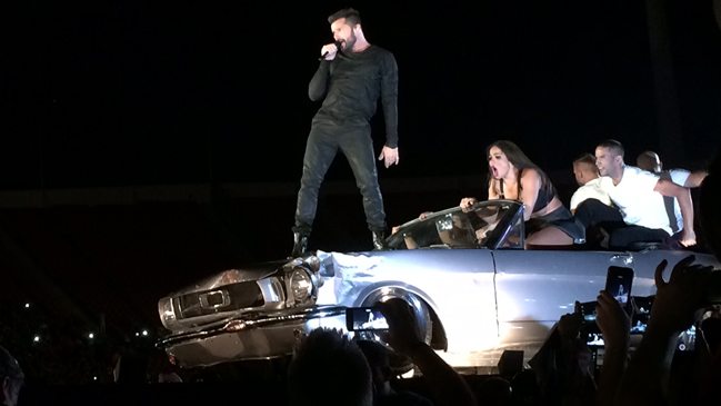 Ricky Martin conquistó en vivo pero no en la transmisión televisiva