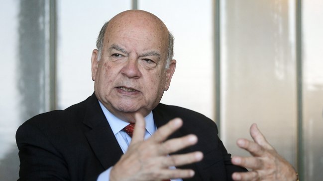 José Miguel Insulza: Venezuela está dividida en dos mitades