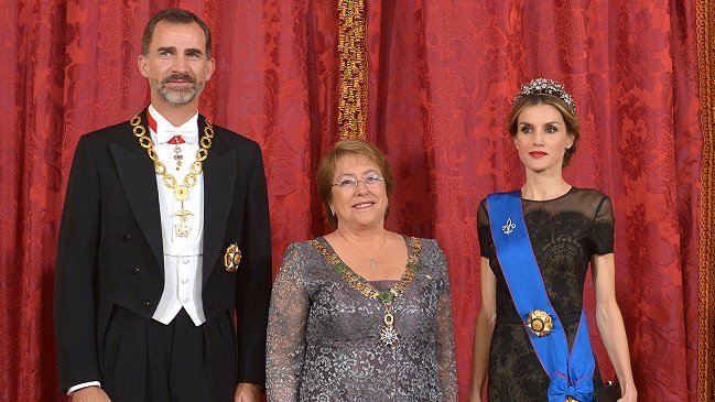 Rey de España a Bachelet: 