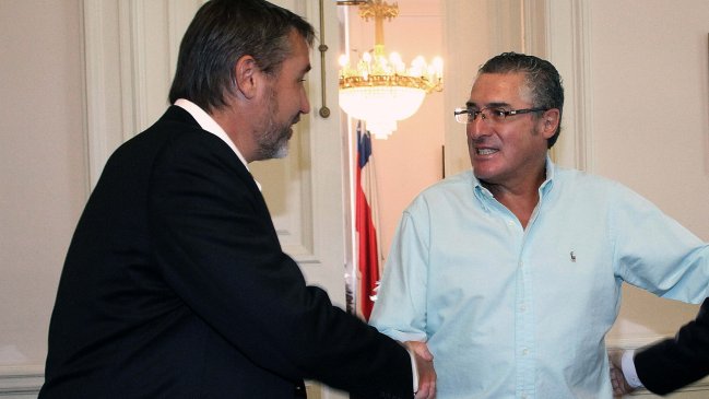 Pese a llamados del Gobierno, sigue fuego cruzado entre DC y PS