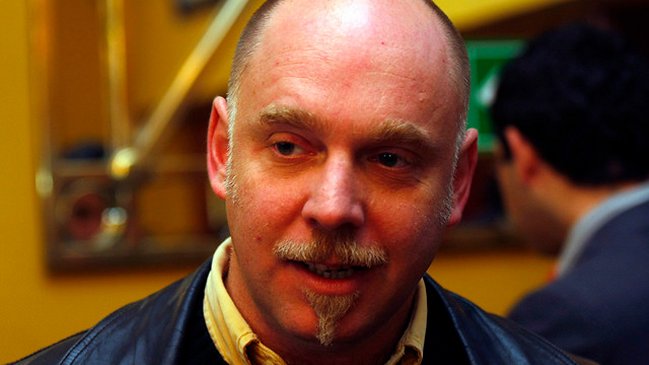 Nieto de Pinochet busca inscribir partido político que apoya aborto terapéutico y AVP