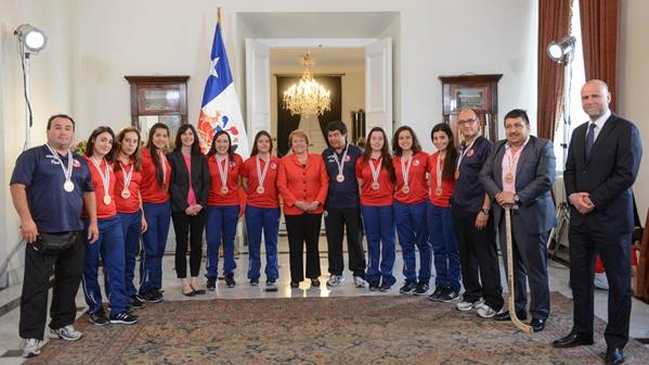 Presidenta Michelle Bachelet recibió en La Moneda a las 