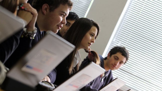 Simce de Tecnologías de la Información: 53% de los jóvenes en nivel intermedio