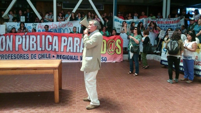 Profesores ocuparon dependencias de la Seremi de Educación de Valparaíso