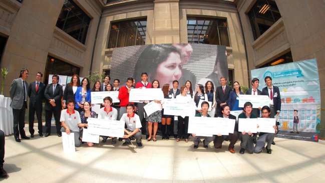 Banco Central premió a ganadores de concurso 
