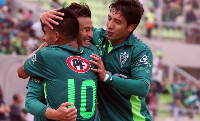 Santiago Wanderers visita a Antofagasta para seguir en su lucha por el título