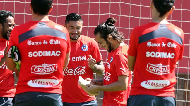 Jorge Valdivia tuvo un aplaudido retorno al trabajo de la selección chilena