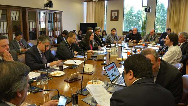 Colegio de Periodistas llevó a la Cámara petición de cambios laborales