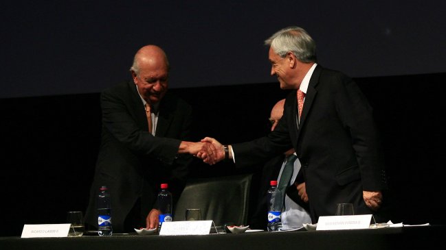 Piñera y Lagos pidieron una 