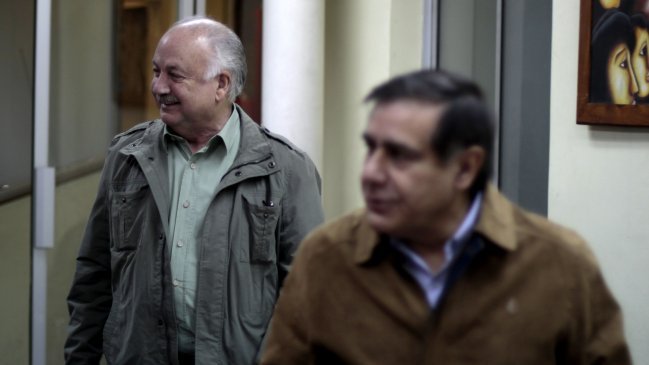 Juan Andrés Lagos y el PC se disculpan por insultos a diputado UDI