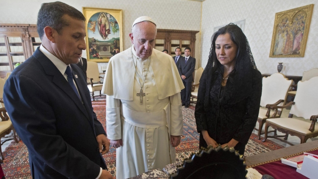 Papa y Humala analizaron en Vaticano desempleo juvenil y el respeto por mayores