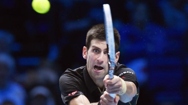 Novak Djokovic superó a Kei Nishikori y avanzó a la final del Masters de Londres