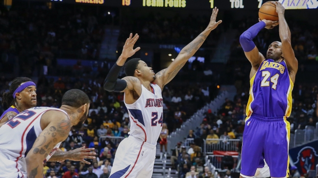 Bryant superó los 32.000 puntos en su carrera en segundo triunfo de los Lakers